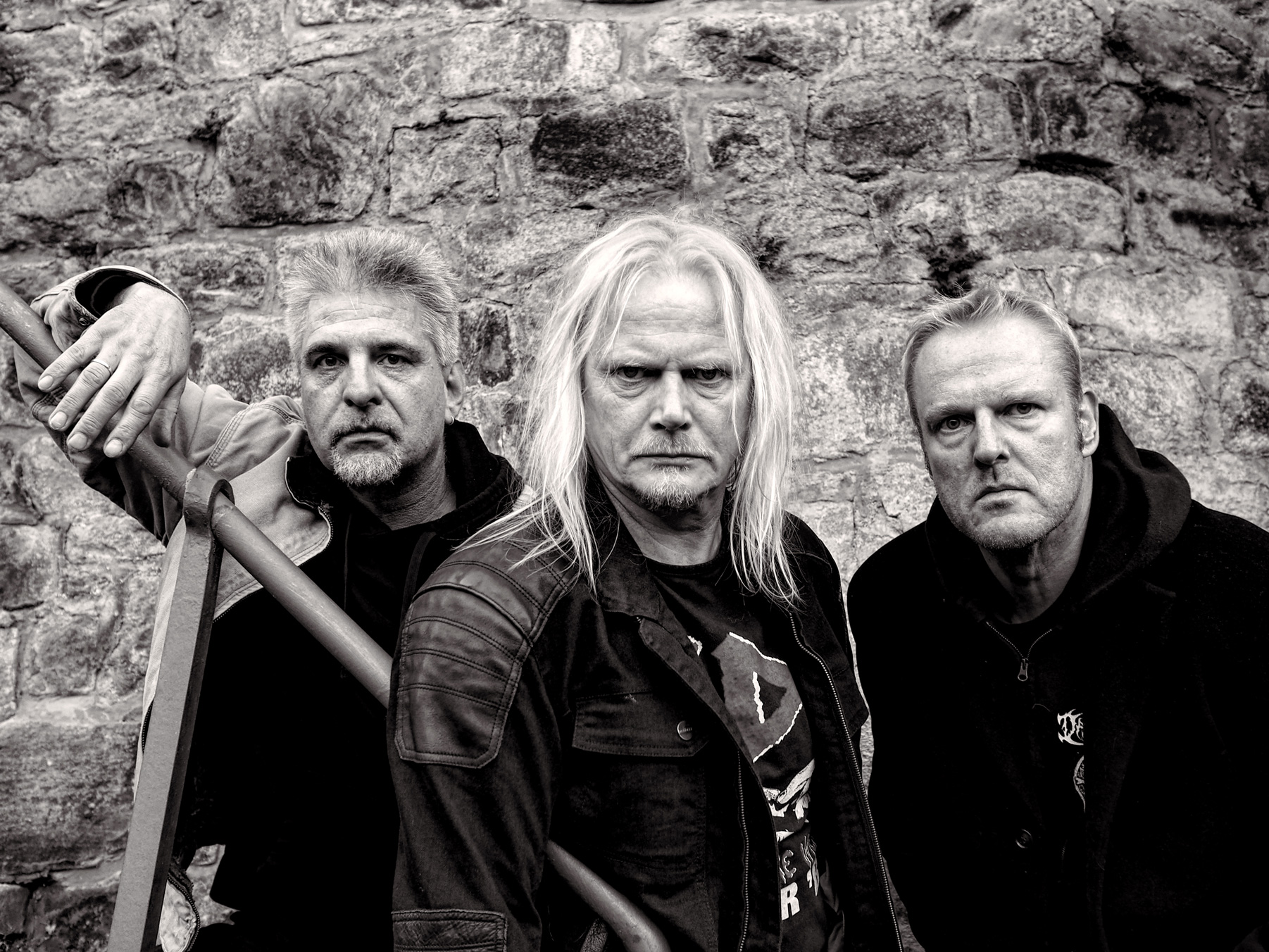 Группа dead canadese. Readme band. Aston band. Рок группы бразилия. Idles группа.